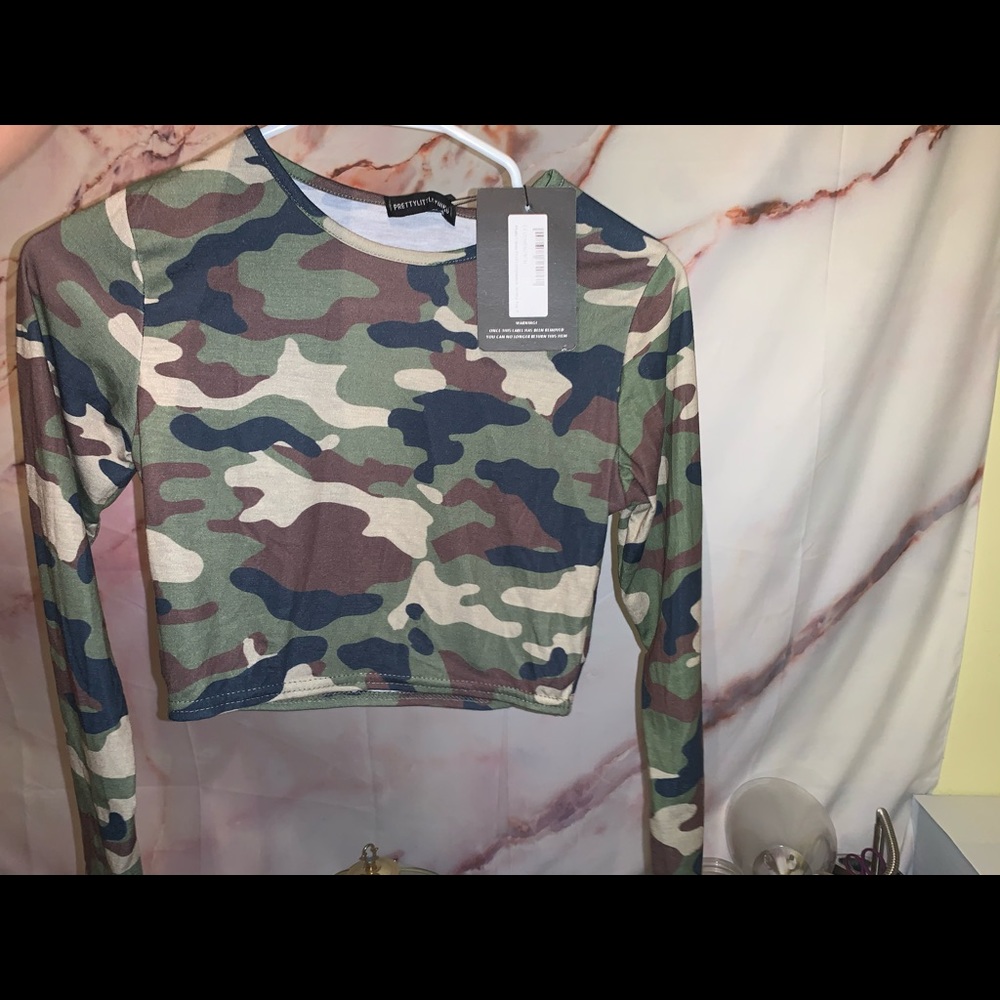PRETTYLITTLETHING Camo crop top